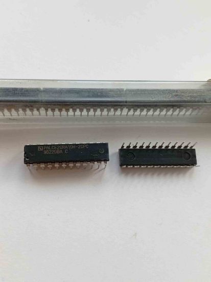 Picture of PALCE20RA10-H20PC IC