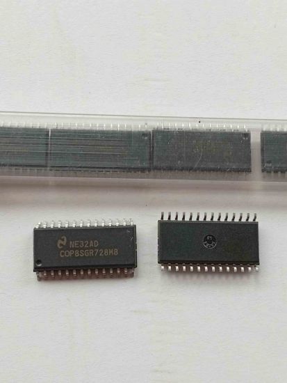 Picture of COP8SGR728M8 IC