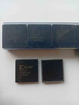 Picture of XC3042A-7C IC