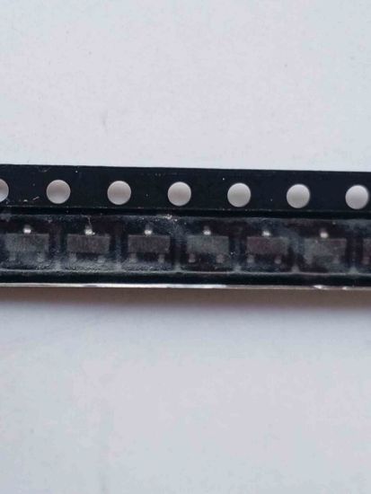 Picture of LM4051CIM3 IC