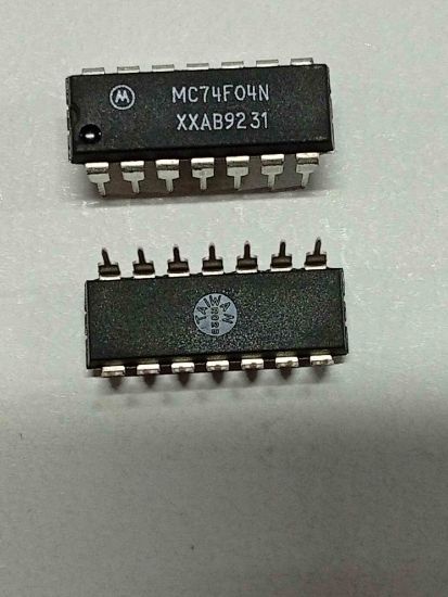Picture of MC74F04N IC