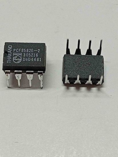 Picture of PCF8582E-2 IC