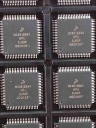 Picture of MC9S12B64 IC