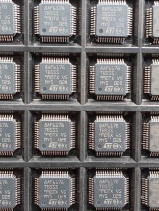 Picture of STM8AF6178TBS5S4 IC