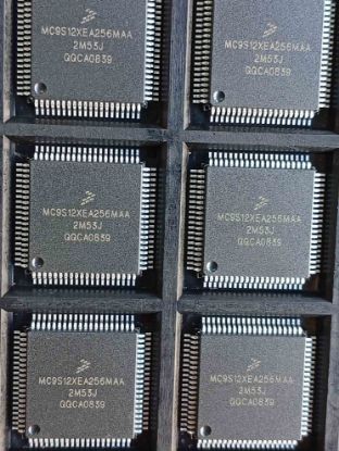 Picture of MC9S12XEA256MAA IC