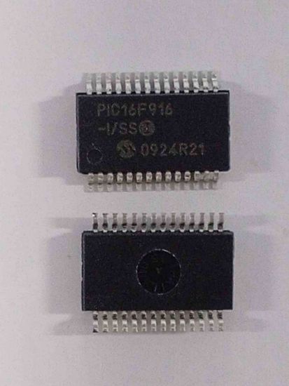 Picture of PIC16F916-I/SS IC