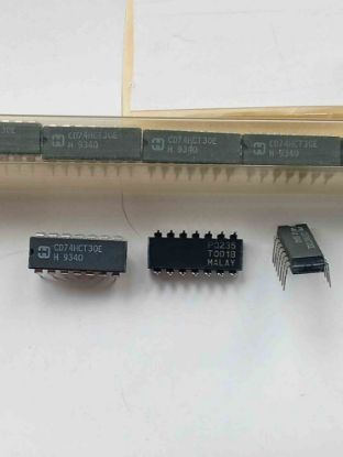 Picture of CD74HCT30E  IC