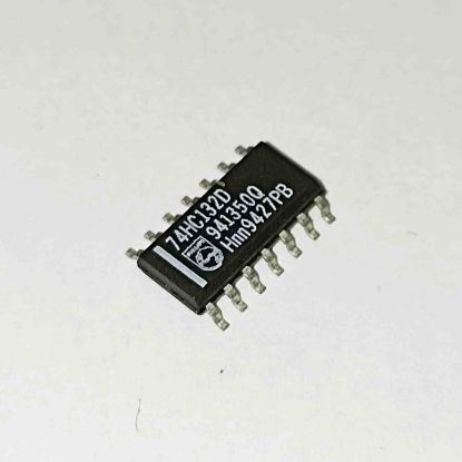 Picture of 74HC132D smd IC