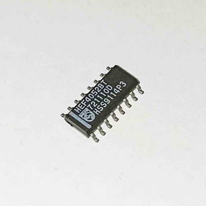 Picture of HEF4052BT smd IC