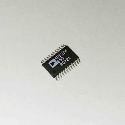 Picture of AD5204 smd IC