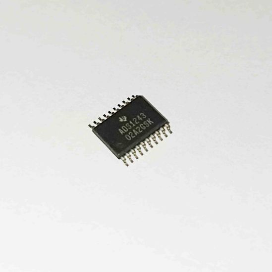 Picture of ADS1243 smd IC