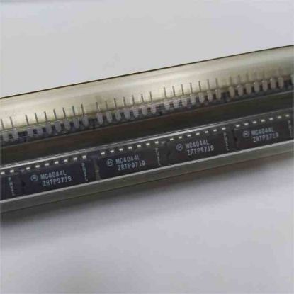 Picture of MC4044L IC