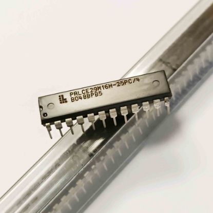 Picture of PALCE29M16H-25PC/4 IC