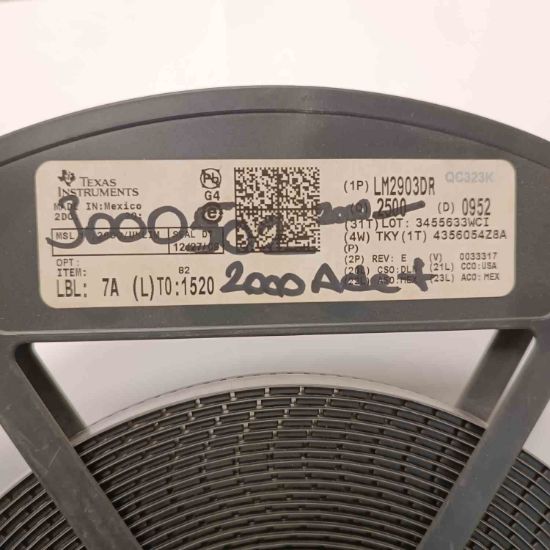 Picture of LM2903DR IC