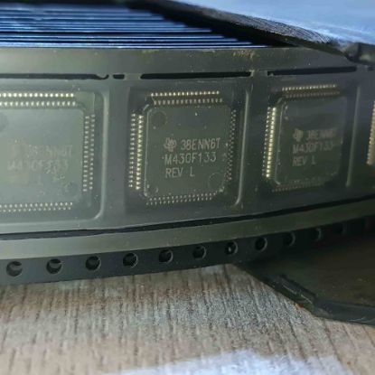 Picture of MSP430F133IPMR smd IC