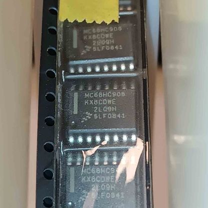 Picture of MC908KX8CDWER2 smd IC