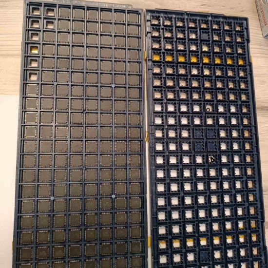 Picture of ATMEGA16 smd IC