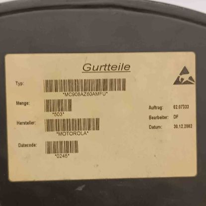 Picture of MC908AZ60AMFU smd IC