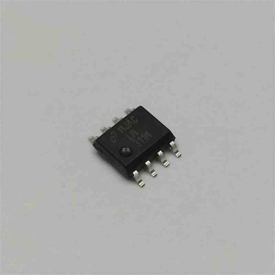 Picture of LM311 smd IC