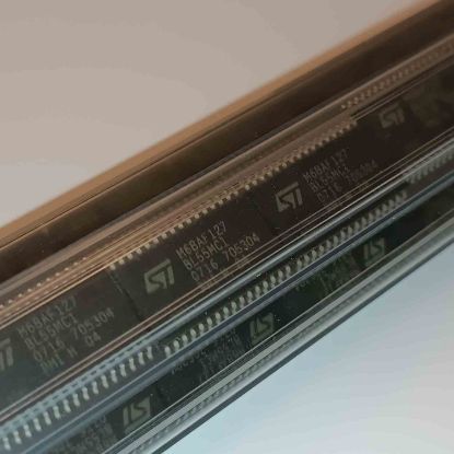 Picture of M68AF127BL55MCI smd IC