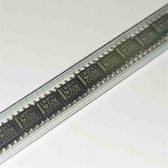 Picture of LM311 smd IC