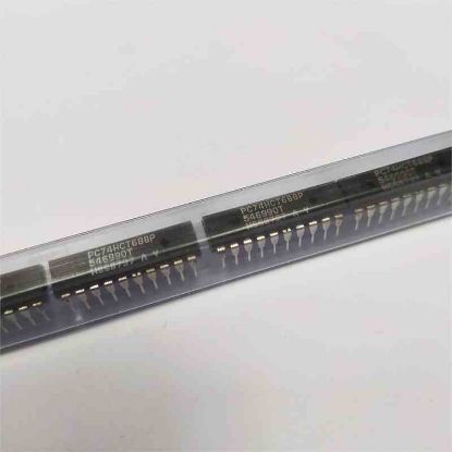 Picture of PC74HCT688P DİP IC