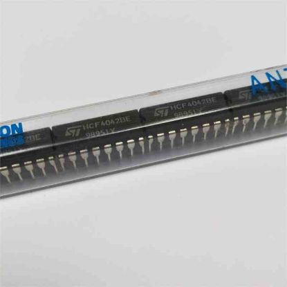 Picture of HCF4042BE IC