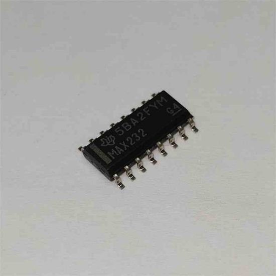 Picture of MAX232 smd IC