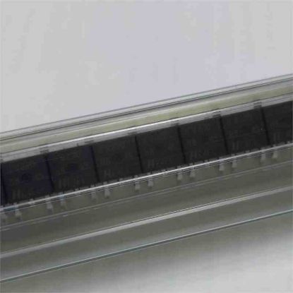 Picture of IRF9220 IC