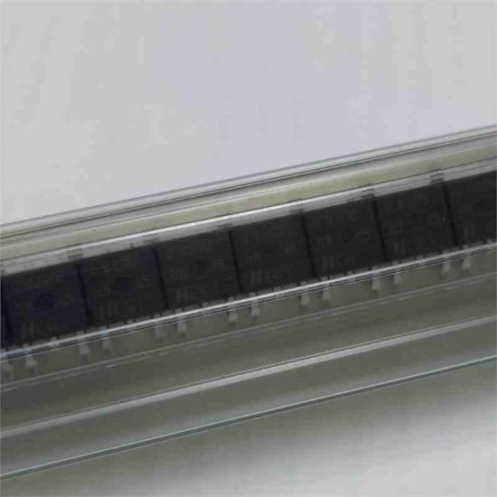 Picture of IRF9220 IC