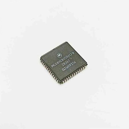 Picture of MC68HC805B6CFN PLCC IC