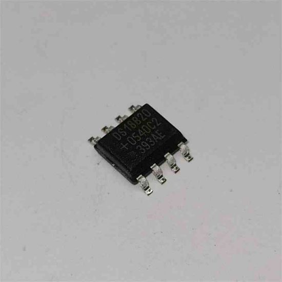 Picture of DS18B20 SOİC8 IC