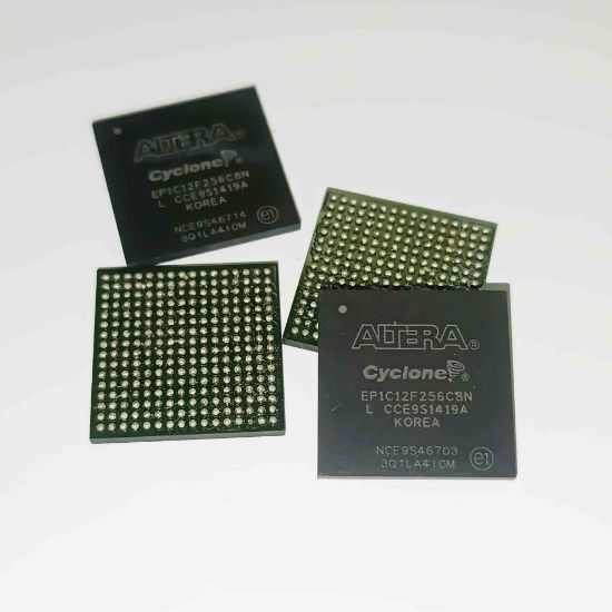 Picture of EP1C12F256C8N IC