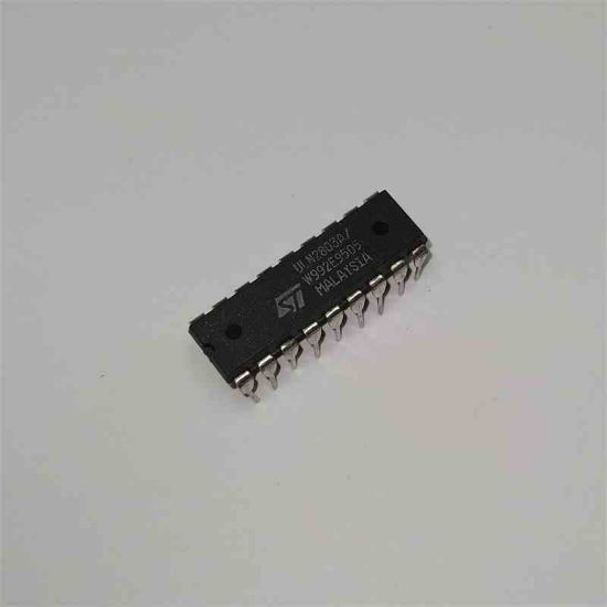 Picture of ULN2803A DİP IC