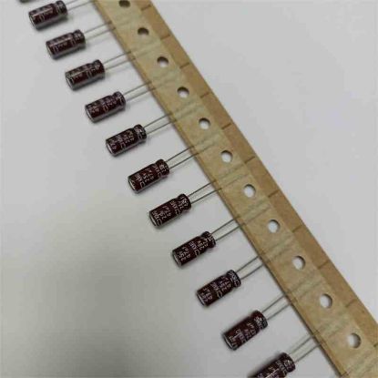 Picture of EKMG250ETD470ME11D 47UF 25V 5x11mm 105 CAPACITOR