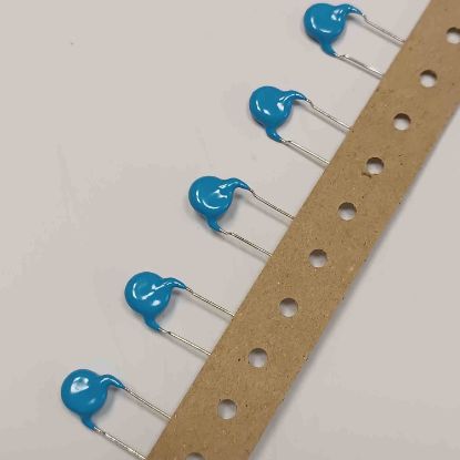 Picture of DE2E3KY222MN3AM02 2200PNF 250VAC 7.5mm CAPACITOR