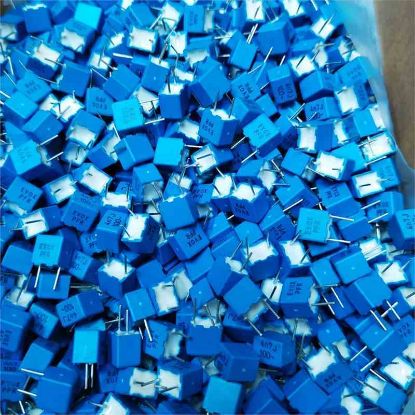 Picture of PFR5 472J100J12L4 BULK 0.0047UF 100V 5mm  0.05 CAPACITOR