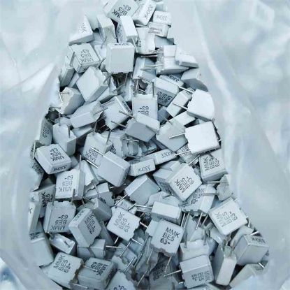 Picture of MMK5 334J63J02L4 BULK 330NF 63V 5 0.05 CAPACITOR