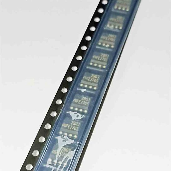 Picture of LM2903 SO8 SMD IC