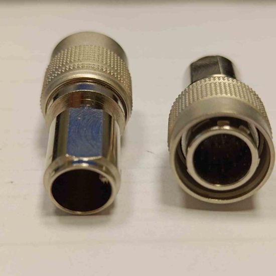 Picture of Hirose 12 pin conn.