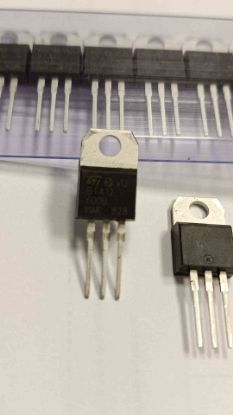 Picture of BTA12-600B 12A 600V 
