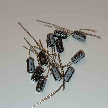 Picture of 10uf-16v-4x7mm-105-capacitor