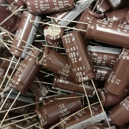 Picture of kxj400vb22m-22uf-400v-10x25mm-105-capacitor