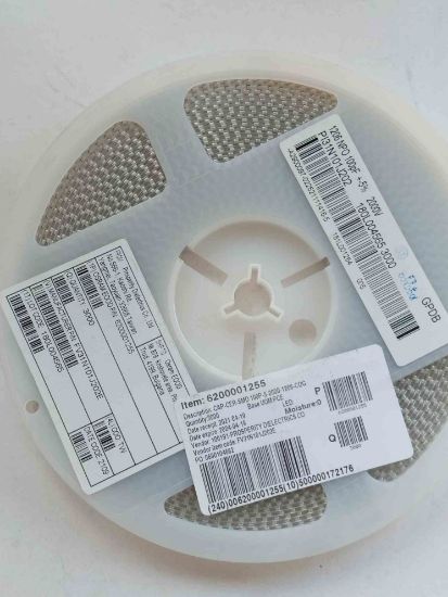 Picture of pi31n101j202-100pf-1206-capacitor