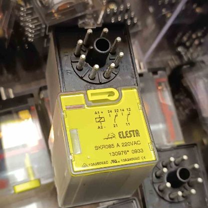 Picture of skr085a-220vac-10a-2c-8pin-relay