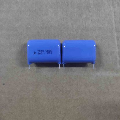Picture of b32593s3335j9-33uf-250v-225mm-capacitor