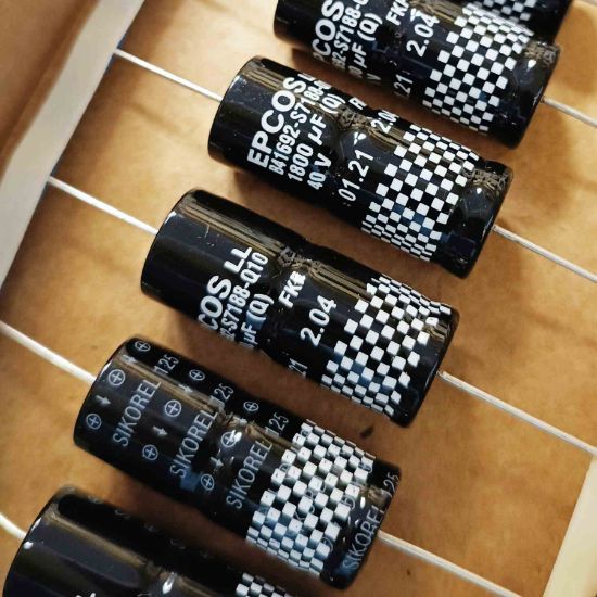 Picture of b41692s7188q10-1800uf-40v-capacitor