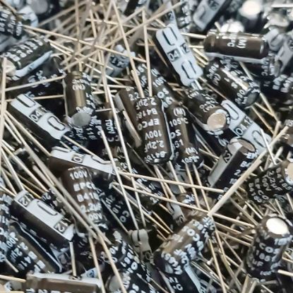 Picture of b41851a9225m-22uf-100v-5x11mm-105-capacitor