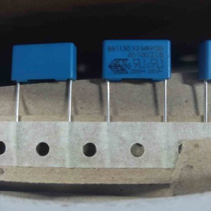 Picture of b81130b1473m189-0047uf-275v-capacitor